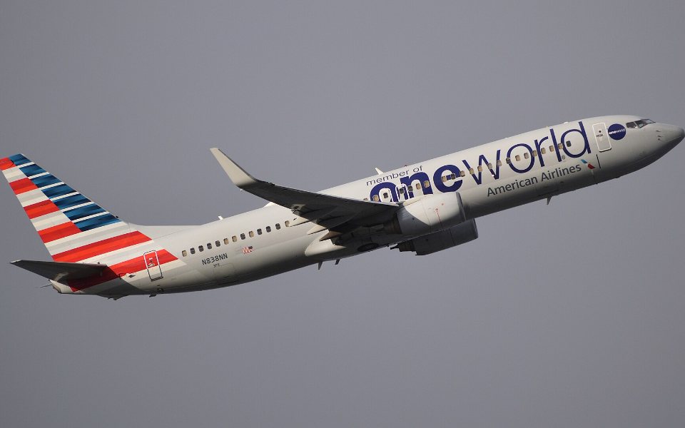 An American Airlines Boeing 737 after takeoff from Miami in 2019